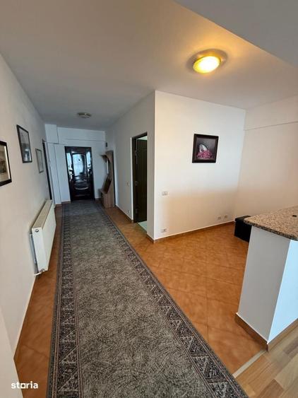 Apartament cu 3 camere semidecomandat în Central