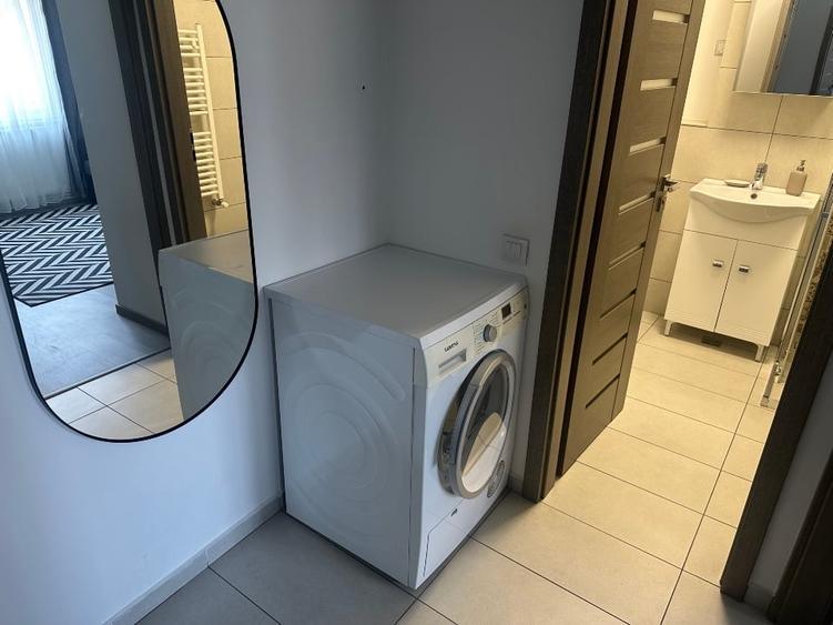 Apartament cu 2 camere decomandat, mobilat în 7 Noiembrie
