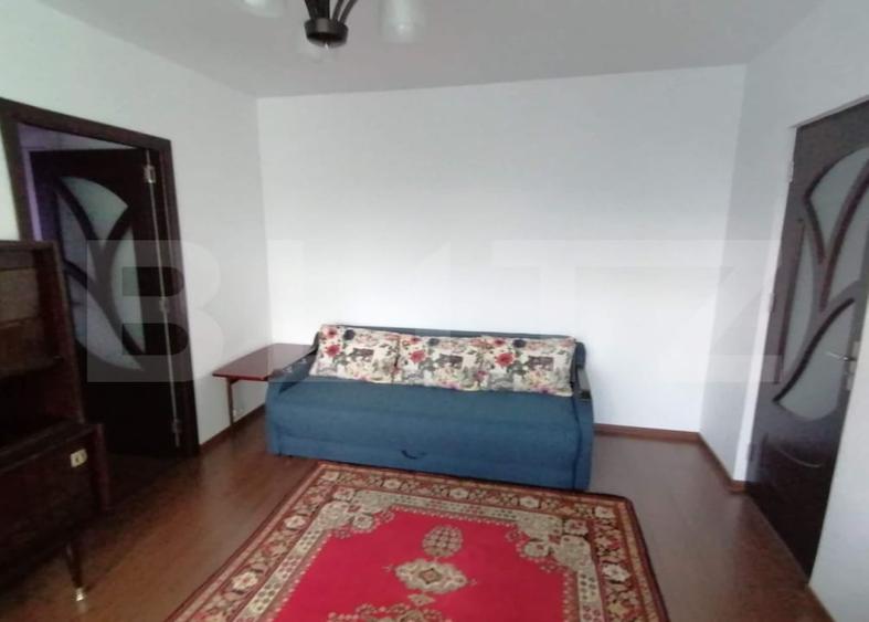 Apartament cu 2 camere decomandat, mobilat în Podul de Piatră
