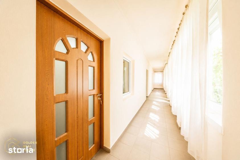 Casă cu 4 camere cu Teren 1554 Mp în Central