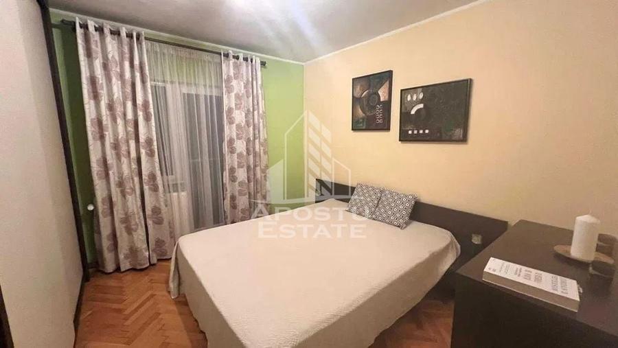 Apartament cu 3 camere decomandat în Aradului