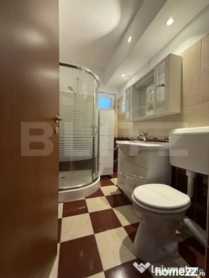 Apartament cu 3 camere semidecomandat în Micro 14