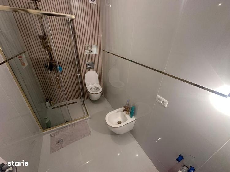 Casă cu 3 camere cu Canalizare în Dobroești