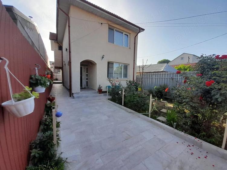 Casă cu Teren 250 Mp în Central