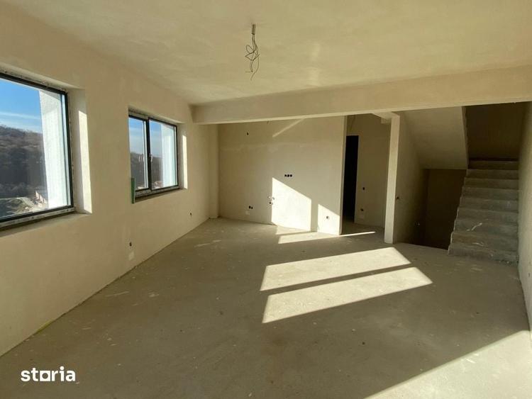 Casă cu 5 camere cu Teren 500 Mp în Central