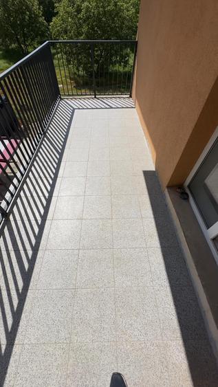 Apartament cu 3 camere decomandat în Berceni
