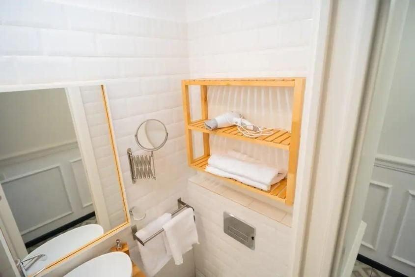Apartament cu 3 camere decomandat în Universitate