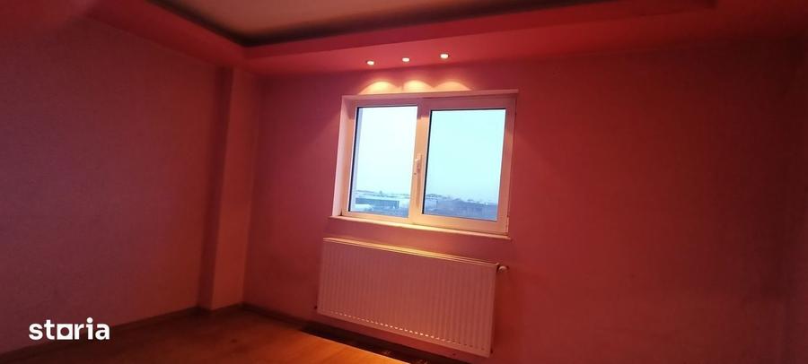 Casă cu 5 camere cu Teren 500 Mp în Dobroești