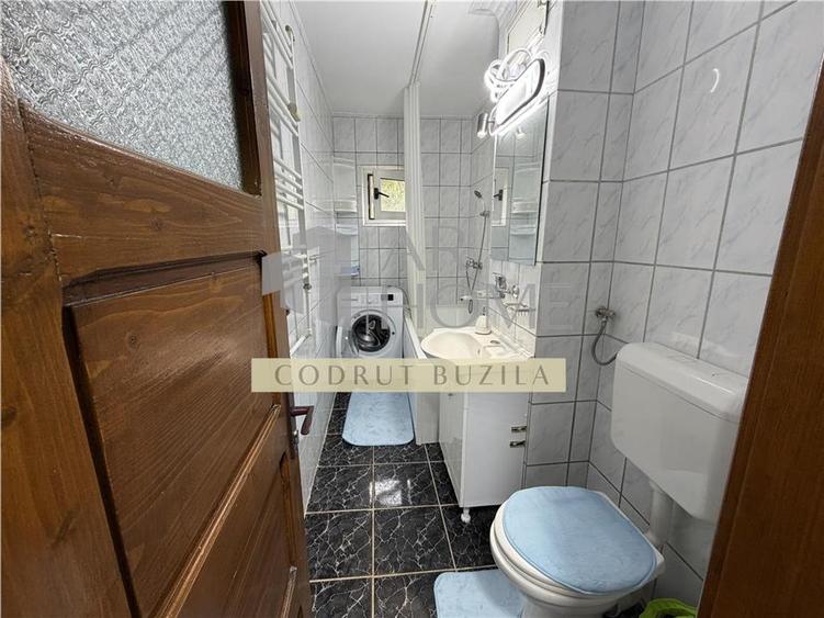 Garsonieră decomandată în 9 Mai