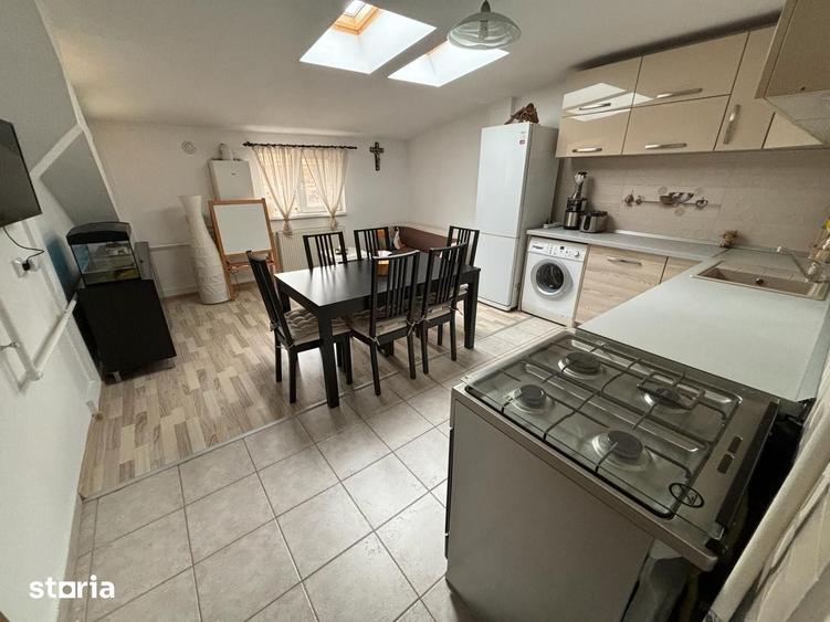 Apartament cu 3 camere decomandat în Tilișca