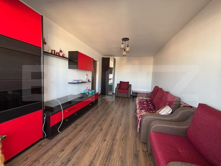 Apartament cu 2 camere decomandat, mobilat în Micro 6