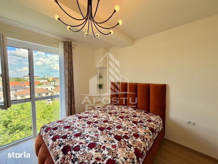 Apartament cu 2 camere, mobilat în Est