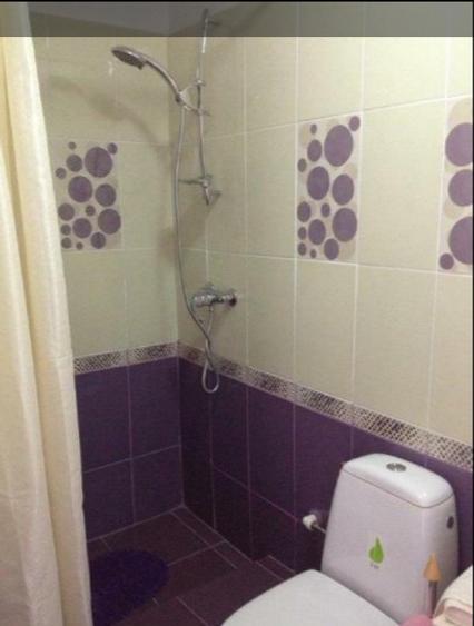Casă cu 8 camere cu Teren 240 Mp în Universitate