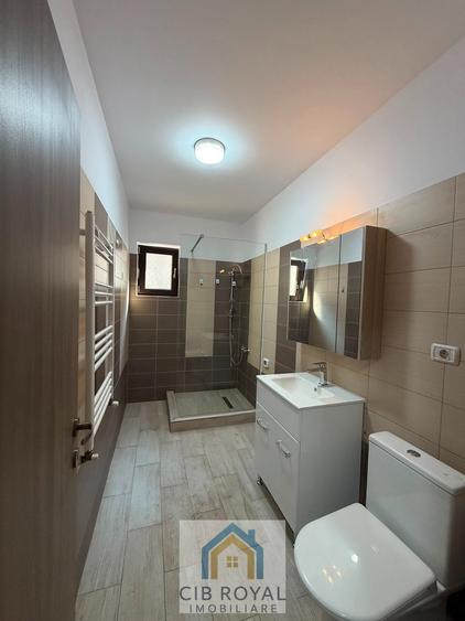 Apartament cu 2 camere semidecomandat în Fundeni