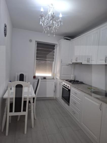 Apartament cu 4 camere decomandat, mobilat în Tudor Vladimirescu
