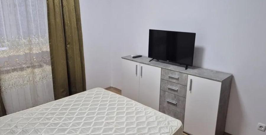 Apartament cu 2 camere semidecomandat, mobilat în Tătărași