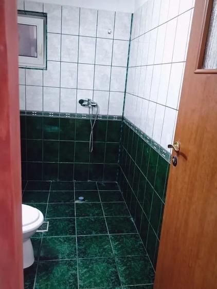 Apartament cu 3 camere decomandat în Slatina