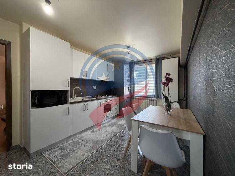 Apartament cu 3 camere semidecomandat în Central