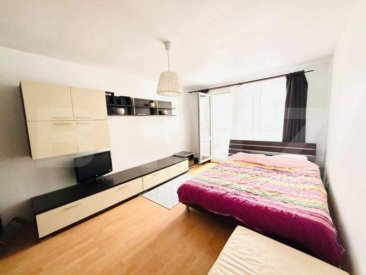 Apartament cu 3 camere decomandat, mobilat în Craiter