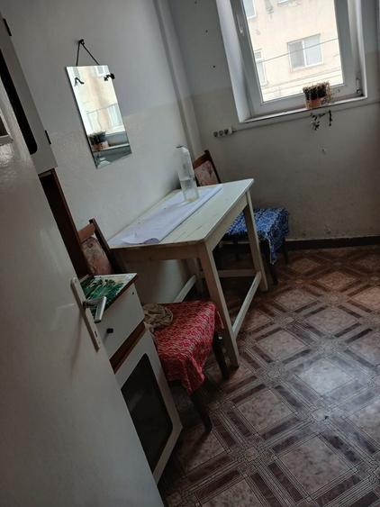 Apartament cu 2 camere semidecomandat în Cerna