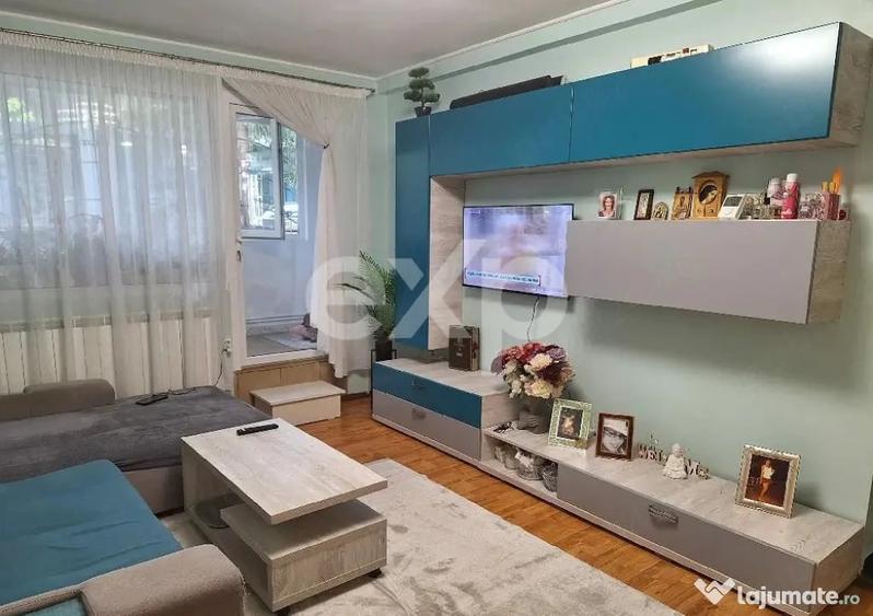 Apartament cu 2 camere decomandat în Central