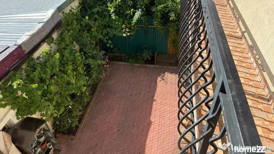 Casă cu 5 camere cu Teren 200 Mp în Dămăroaia
