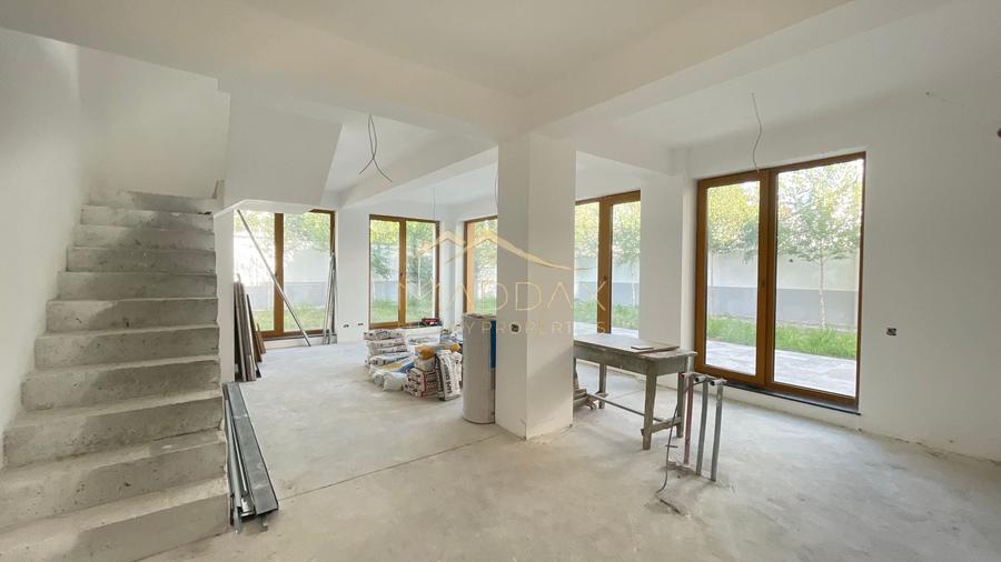 Apartament cu 3 camere decomandat în Domenii