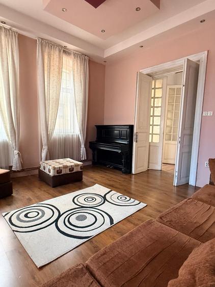 Apartament cu 3 camere decomandat în Unirii