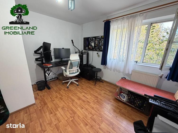 Casă cu 6 camere cu Teren 255 Mp în Mircea cel Bătrân