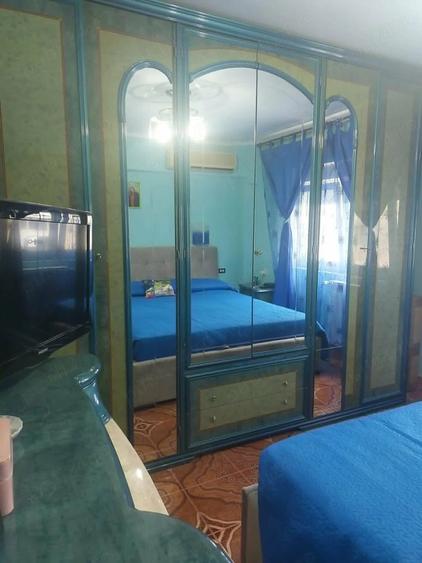 Apartament cu 4 camere decomandat în Ostroveni