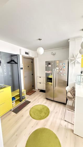 Apartament cu 3 camere semidecomandat în Ultracentral