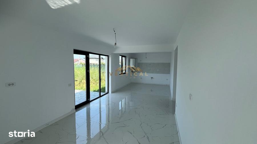 Casă cu 4 camere cu Teren 315 Mp în Dobroești