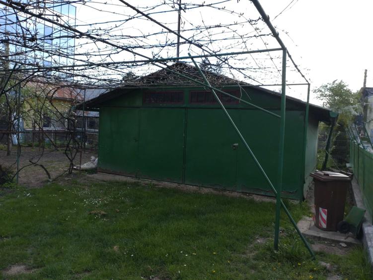 Casă cu 4 camere în Central