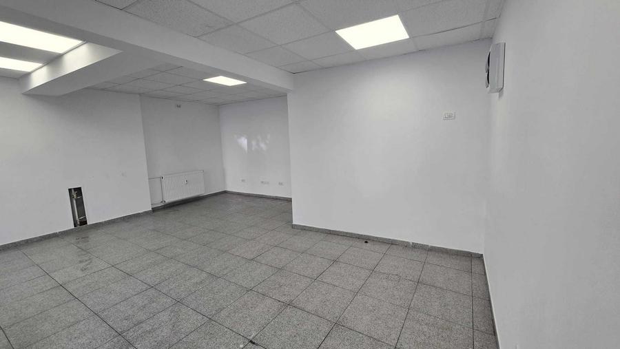 Spațiu comercial, de 35 mp, în Decebal