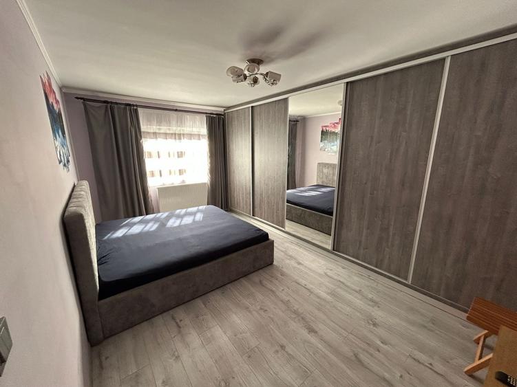 Apartament cu 3 camere decomandat în Iosia