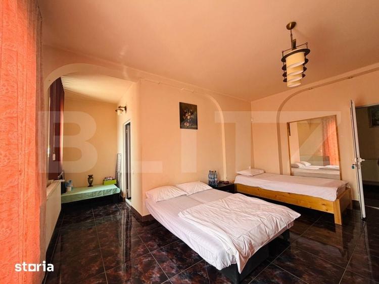 Casă cu 9 camere cu Teren 868 Mp în Micro 1