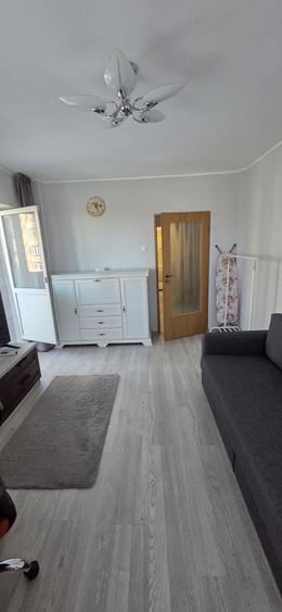 Inchiriez apartament 2 camere - 7
