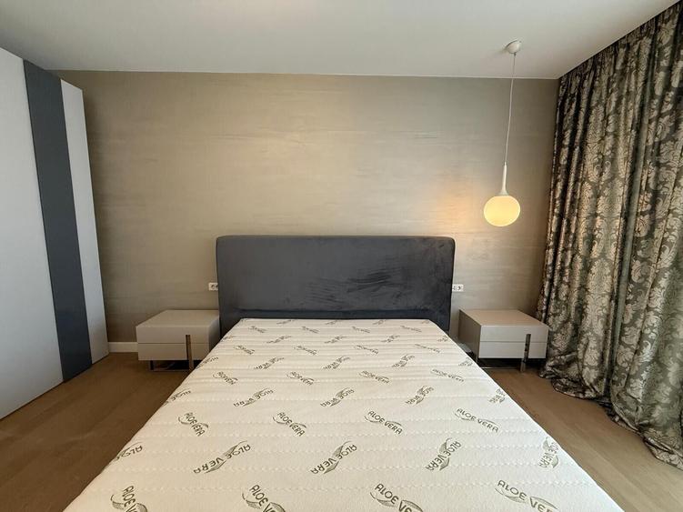Apartament cu 3 camere semidecomandat, mobilat în Apărătorii Patriei