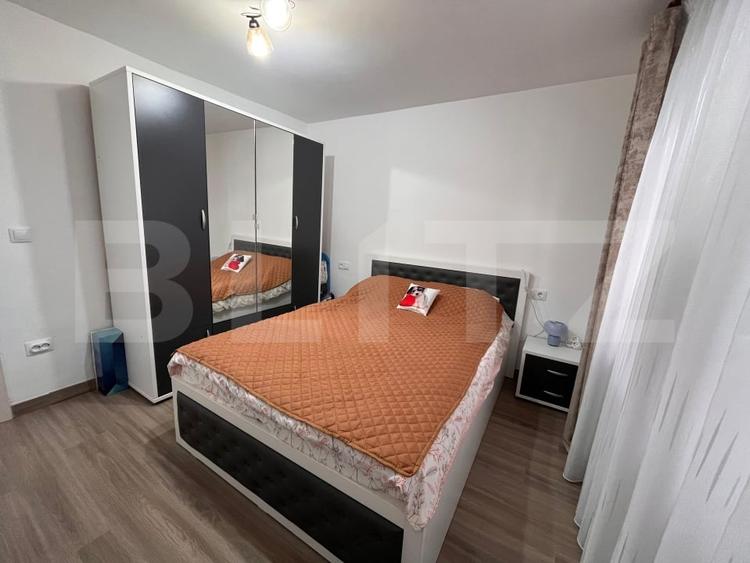 Apartament cu 3 camere decomandat, mobilat în Central