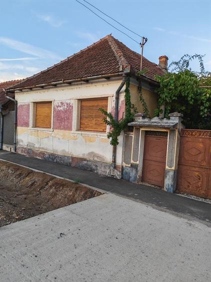 Casă cu 4 camere în Gurbediu