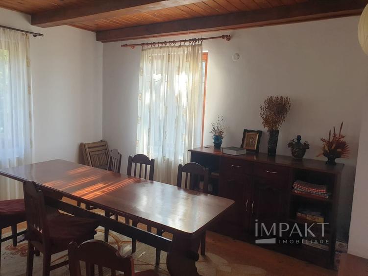 Casă individuală cu 4 camere cu Teren 1300 Mp în Dealu Negru