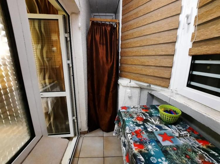 Apartament cu 3 camere decomandat, mobilat în 13 Septembrie