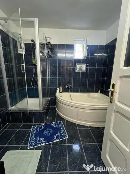 Casă cu 10 camere cu Teren 625 Mp în Păușești