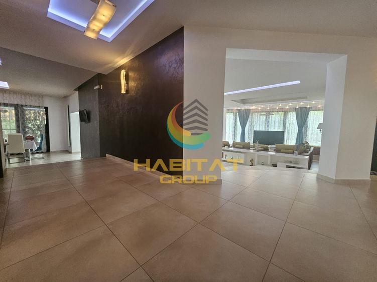Casă individuală cu 8 camere cu Piscina în Central