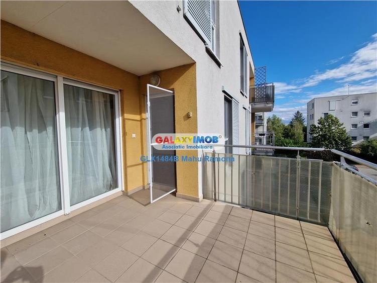 Apartament cu 3 camere decomandat în Sud-Vest
