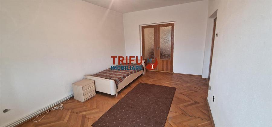 Apartament 3 camere, 2 bai, garaj, boxa zona Cetate - 1