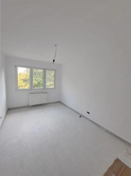 Apartament cu 2 camere semidecomandat în Tipografilor