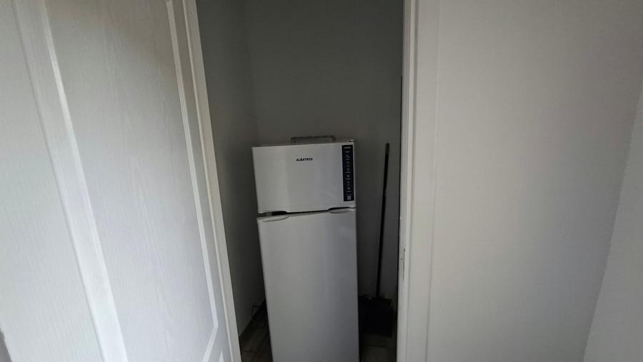 Apartament cu 3 camere decomandat în Corina