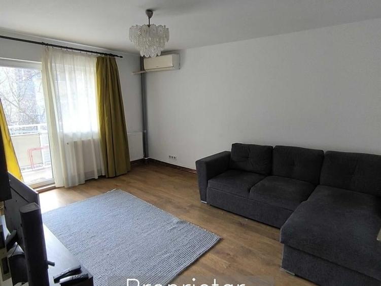 Apartament cu 4 camere decomandat în Sud