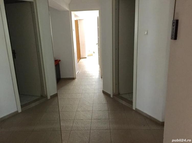 Apartament cu 4 camere decomandat în 13 Septembrie